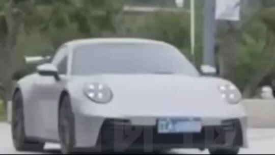 “ภารกิจช่วยหญิงสาว = เงินทะลุล้าน! ระบบนี้ทำให้ชีวิตเขาพลิกเป็นเศรษฐีชั่วข้ามคืน