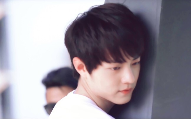[Xiao Zhan] Oh! Who’s this little cutie? Don’t doubt it—this is Fang Yeyou!