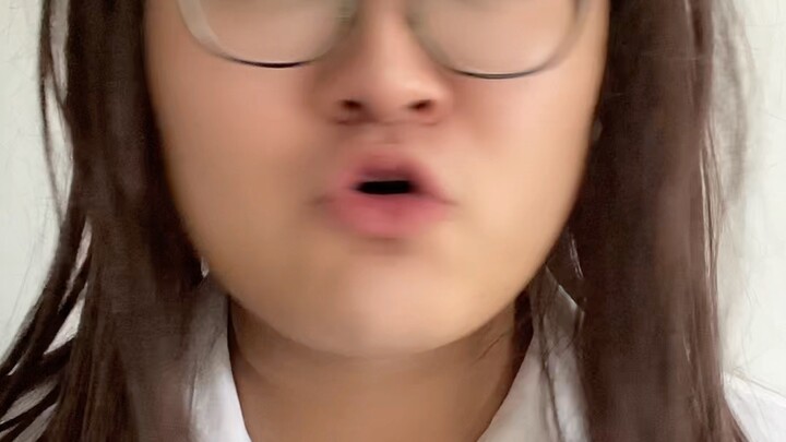 Kenapa bisa salah kirim buku ke teman sebangku?