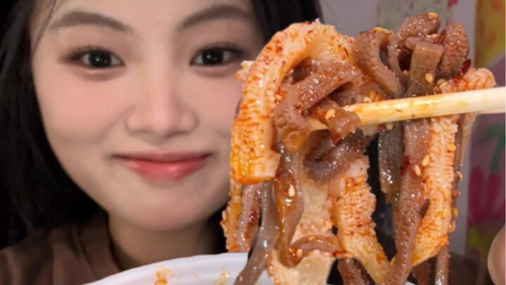 These super-popular low-calorie snacks online are seriously delicious!!!