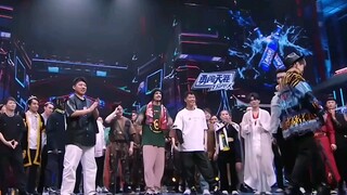 这段即兴发挥绝了～