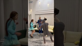 宁荣荣和小猴子打起来了#斗罗大陆 #小舞 #唐舞桐 #唐三 #宁荣荣