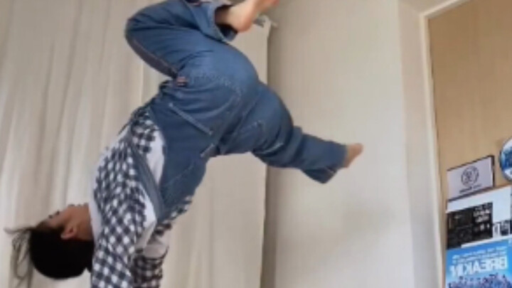 Street Dance Girl: Looks and Skills in One — Master Moves at Home!