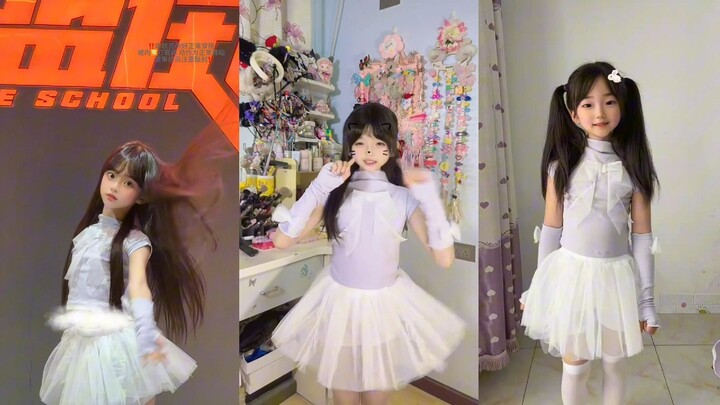 [12.17] The same dance outfit worn by different people—Ban Tao’s dance costume is really beautiful!