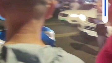 Đánh nữ sinh ở quầy nướng Đường Sơn, chạy đến Thiên Tân thì bị bắt, quá đã!