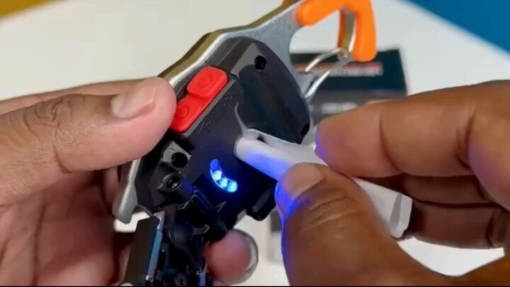 6 In 1 Multifunctional Rechargeable Keychain Survival Light with Lighter