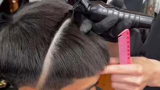 Gaya rambut yang wajib dimiliki pria