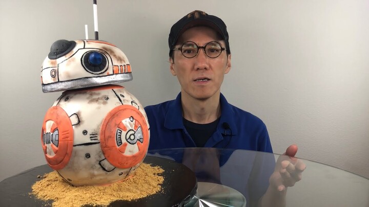 CAKE MUKBANG | STAR WARS BB8 ROBOT + ICE CREAM AND CHOCOLATE SYRUP