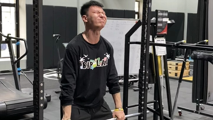 Dunk King Gao Rong shares his strength test results. Long-term specialized training can lead to imba