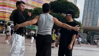 Hiện trường không có âm nhạc nhưng tôi dần cảm nhận được niềm vui tự tin. Nỗi sợ xã hội tụ lại #điệu