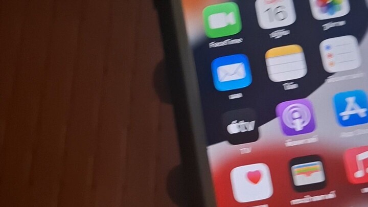 IPhone 7 Plus IOS 15.8.5 บั๊กใหม่