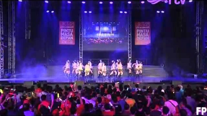 JKT48 - Flying Get @ Konser JKT48 RTV (27-6-2015)