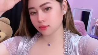 emang lebih menggoda yg berisi