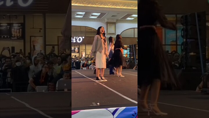 ELLA JKT48 BLAH BLOH GA HAPAL GERAKAN #ellajkt48 #christyjkt48 #jkt48newera #jkt48edit #shorts