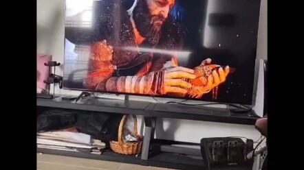 Anak terus memaksa minta dibeliin game God of War 5: Ragnarok ini. Ya udah, sebagai ayah cuma bisa n