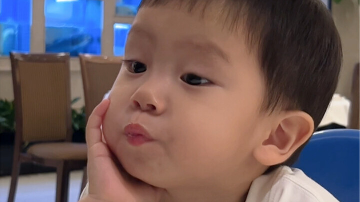 أكل وجبة واحدة وثمانمائة تعبير وجه 🥹