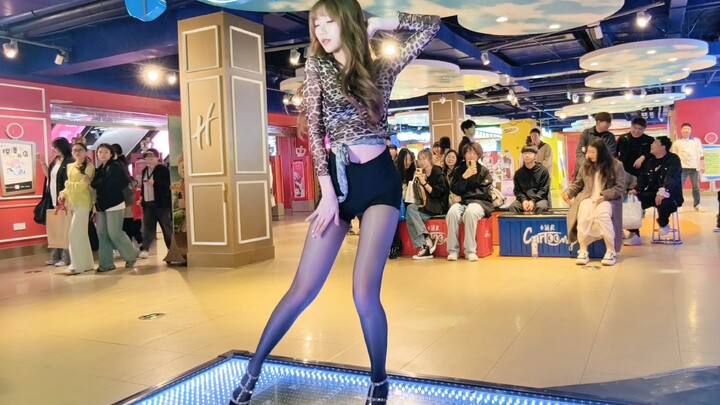 พี่สาวลายเสือเล่นเครื่องเต้น ฮัชขาดเวอร์ชันมีราวบันได
