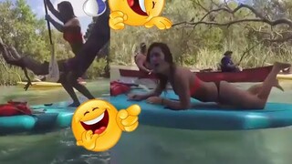اتحداك تدخل وما تضحك هههههههههه