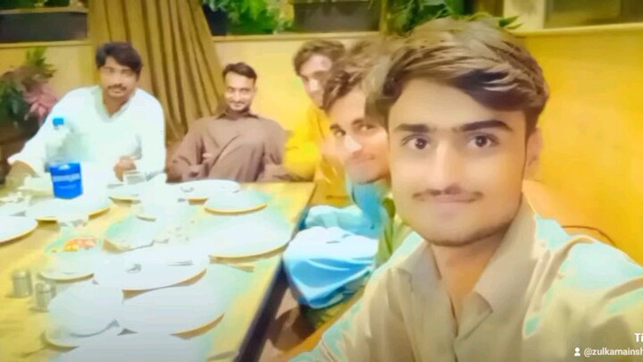 اچھی ویڈیو تو ری پوسٹ کرنا اور ایک لاکھ ویوز لے کے انا ہے اچھی ویڈیوز اور سپورٹ بھی کرنا ہے اس کو وی
