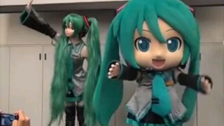 Aku pergi! Hatsune Miku!