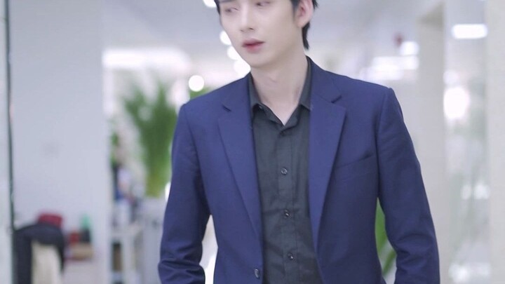 We should help each other in the workplace. I have tried my best, now it's your turn.