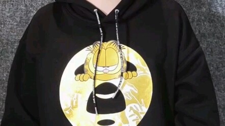 Come and enjoy the dance performance by Nanjing Hero's Jiuku!