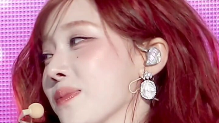 【Đông Ninh】Có nên dùng từ “đầy tình ý” để miêu tả không? Ánh mắt ấy còn sâu đậm hơn cả “đầy tình ý” 