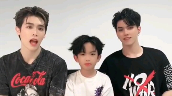 【Sharks Love to Bite You】Another Gesture Dance Version of This Thai CP | How Do They Switch Effortle