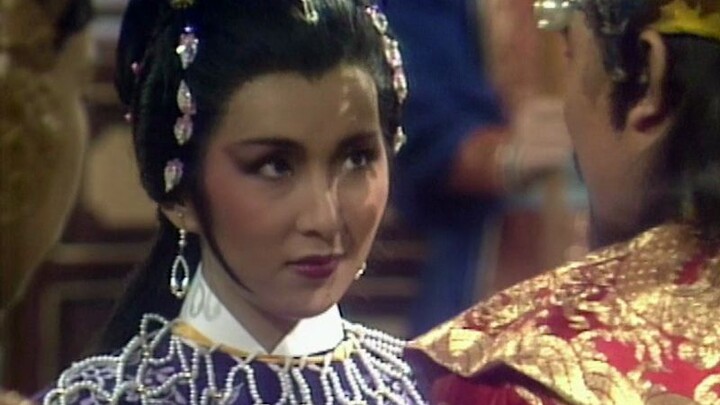 A woman was so ugly that the emperor instantly made her empress upon seeing her—only to discover she