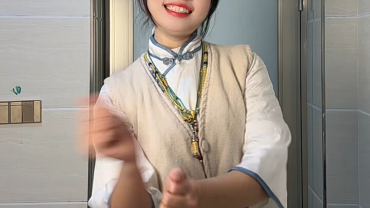 Ba phiên bản vũ đạo nào đẹp hơn vậy các bé?