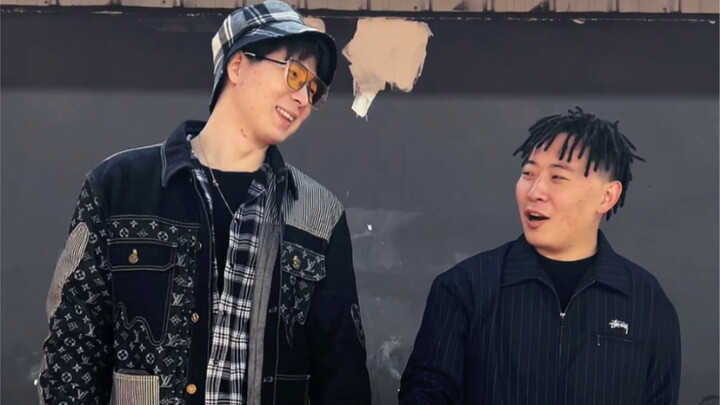 小家伙、还挺有节奏感！