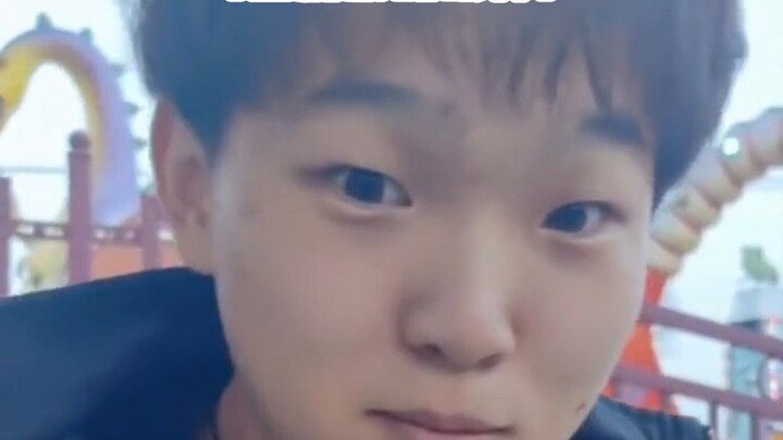 It’s so cold! Even saying “thank you” makes my breath fog up.