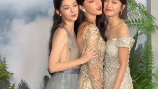 女神同框出镜磨豆腐