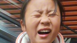 单亲爸爸带着女儿七年，测试考了95分，要求挑战一次70秒自由采购#爸爸带娃的温馨氛围感 #画面太治愈了 #一人带娃日常