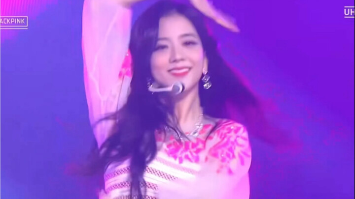 No one can beat Jennie in “Forever Young”