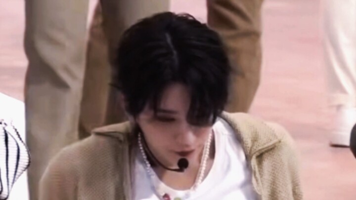 Anyone who doesn’t like it probably just thinks Hong Ji-soo isn’t handsome enough.