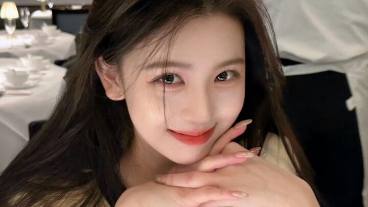 “นี่คือความรู้สึกที่ยิ้มหวานเหมือนดอกไม้บานใช่ไหม?”
