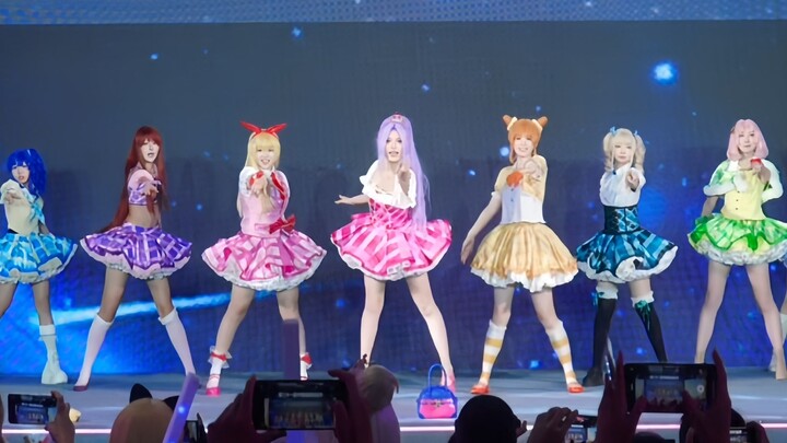 What does the millions of views of the next door idol live look like/whose youth is back! Tribute to