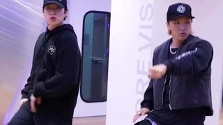 TAEYANG x 朴宰范《Shoong》舞蹈挑战