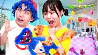 Quái vật em bé Huggy Wuggy là con nuôi của búp bê Squid Game