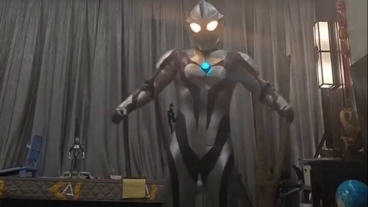 The first set of self-made Gaussian cosmic corona on the Internet, the romance of Gaussian chef