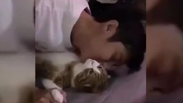 “Có người” “Có người nịnh bợ, có người đã chai sạn từ lâu”