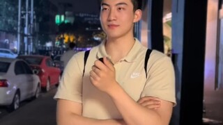 Lần cuối cùng bạn hôn một chàng trai là khi nào?