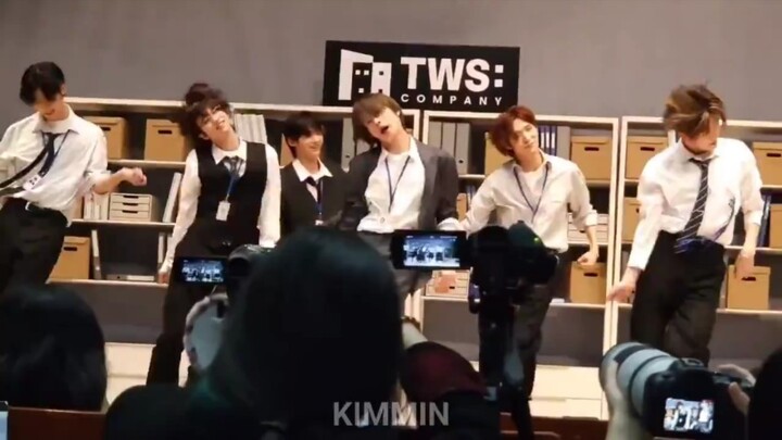 “อีกครั้งที่เหล่าปีศาจเต้นรำ” tws ดัดแปลงทูนท์ซิ่งเซ็นชื่อ Shanghai Love