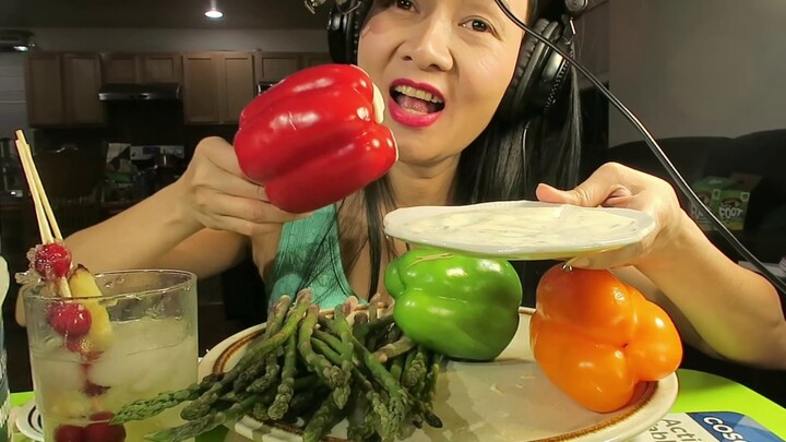 Asmr  Eating Bell Pepper And Asparagus, Cheese