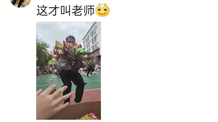 Charge for the students’ snacks! The homeroom teacher’s snack-grabbing contest!