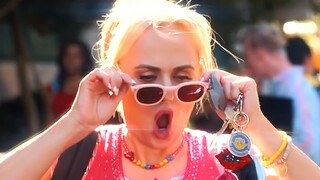 عاد إلى المدرسة الثانوية بعد غيبوبة دامت 20 عامًا!؟ الإعلان الرسمي للمسلسل الكوميدي المضحك من نتفليك