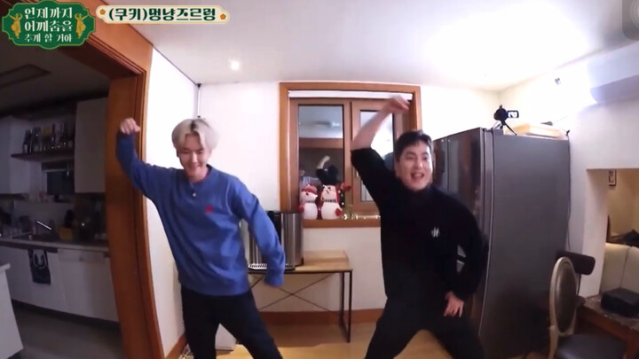 【EXO】بيان بيكهيون وكيم مينسوك يزأران بنسخة مخمورة من أغنية Growl