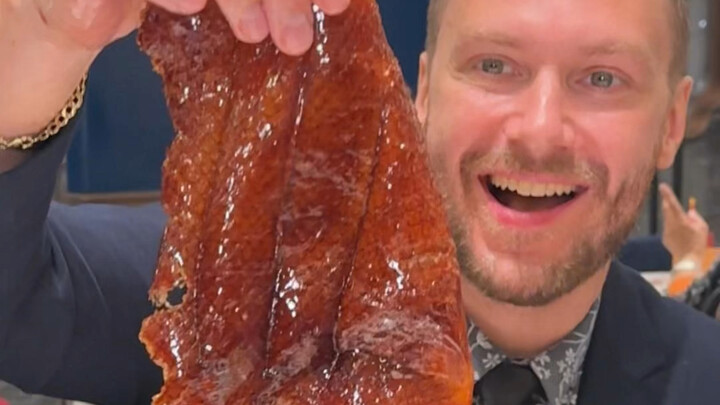 Sudah lama tinggal di Guangdong, baru kali ini mencicipi angsa panggang yang bisa mendapat pengharga