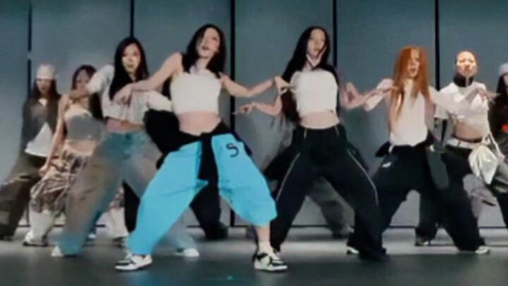 WDA practice room: a four-person chorus versus DB—has Aespa’s main dancer been replaced? One person 